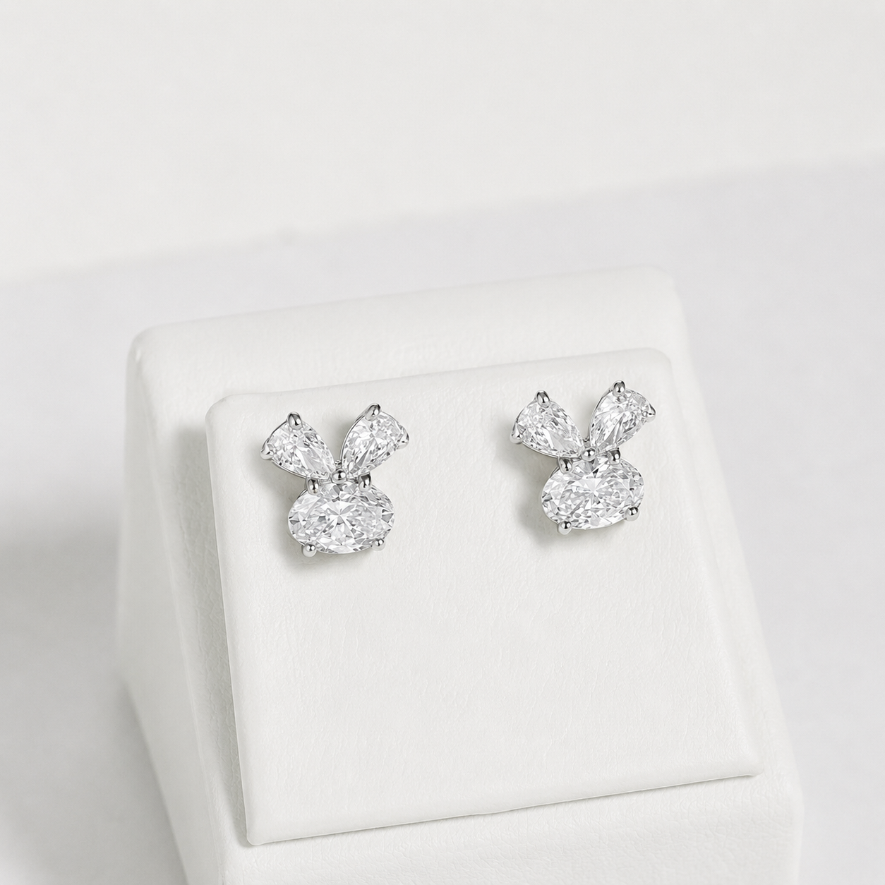 FLORAL DEF VVS Lab Grown Diamo - đánh giá và giá Diamond Stud Earrings