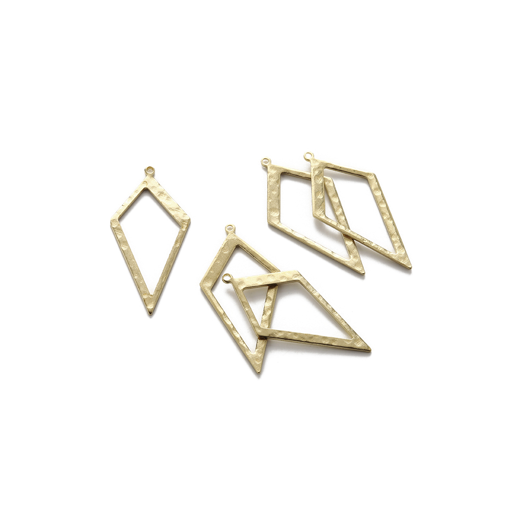 Raw Brass Hammered Rhombus Cha - đánh giá và giá Diamond Stud Earrings
